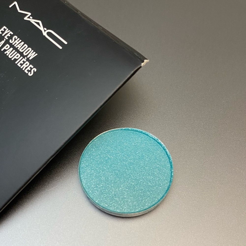MAC “Aquadisiac” Eyeshadow Refill